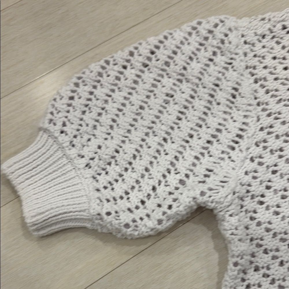 Design History White Button-Up Women's Cardigan - Picture 6 of 12